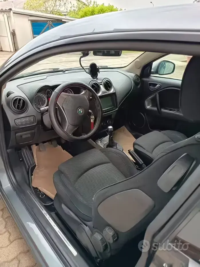 Usata Alfa Romeo MiTo 120 CV (88 kW) 2010 Grigio Utilitaria