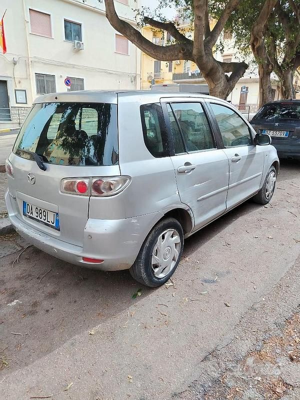 Usata Mazda 323F 67 CV (49 kW) 2006 Grigio Berlina