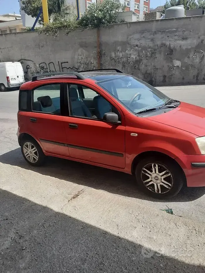 Usata Fiat Panda 50 CV (36 kW) 2005 Rosso Utilitaria