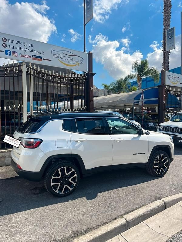 Usata Jeep Compass Limited 140 CV (102 kW) 2017 Beige SUV