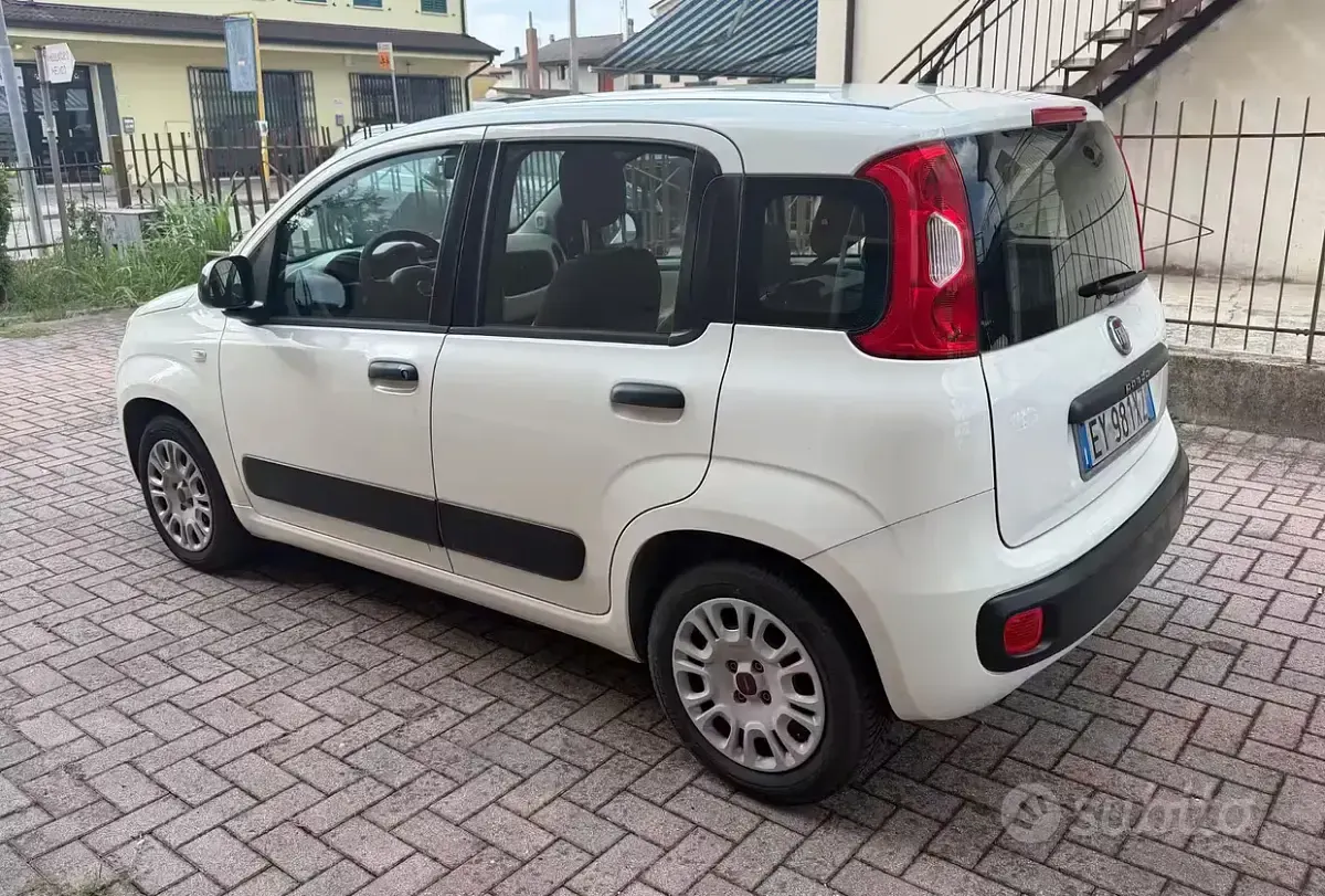 Usata Fiat Panda 69 CV (50 kW) 2015 Bianco Utilitaria