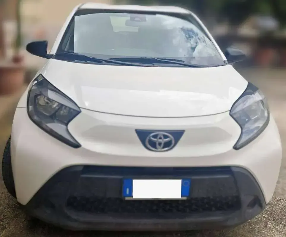 Usata Toyota Aygo X Active 72 CV (52 kW) 2025 Bianco SUV