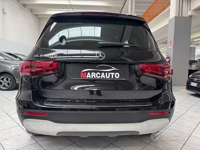 Usata Mercedes GLB180 Business 116 CV (85 kW) 2021 Nero SUV