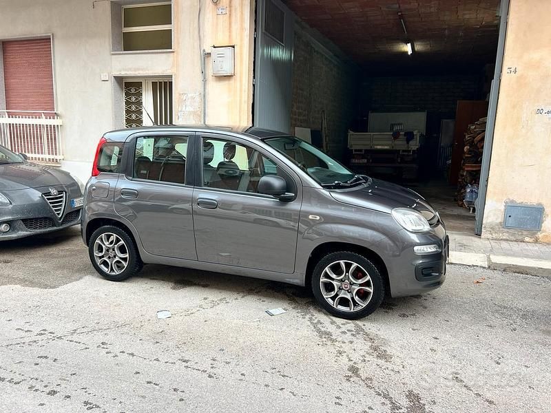 Usata Fiat Panda 70 CV (51 kW) 2017 Grigio Utilitaria