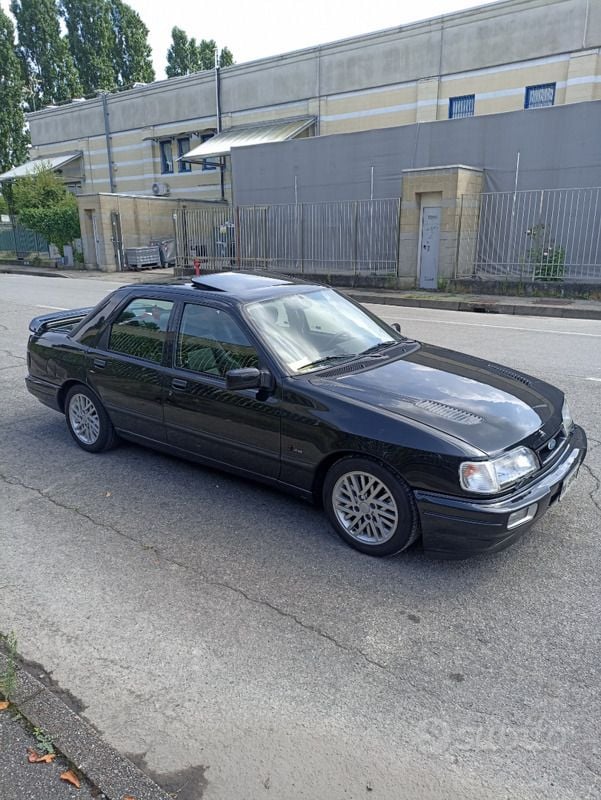 Usata Ford Sierra 220 CV (161 kW) 1991 Nero Berlina