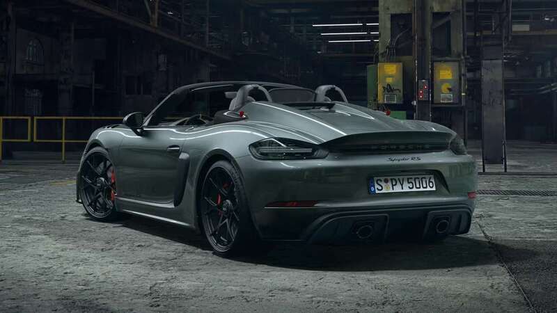 Nuova Porsche 718 Spyder 500 CV (367 kW) 2025 Grigio vanadio Cabrio