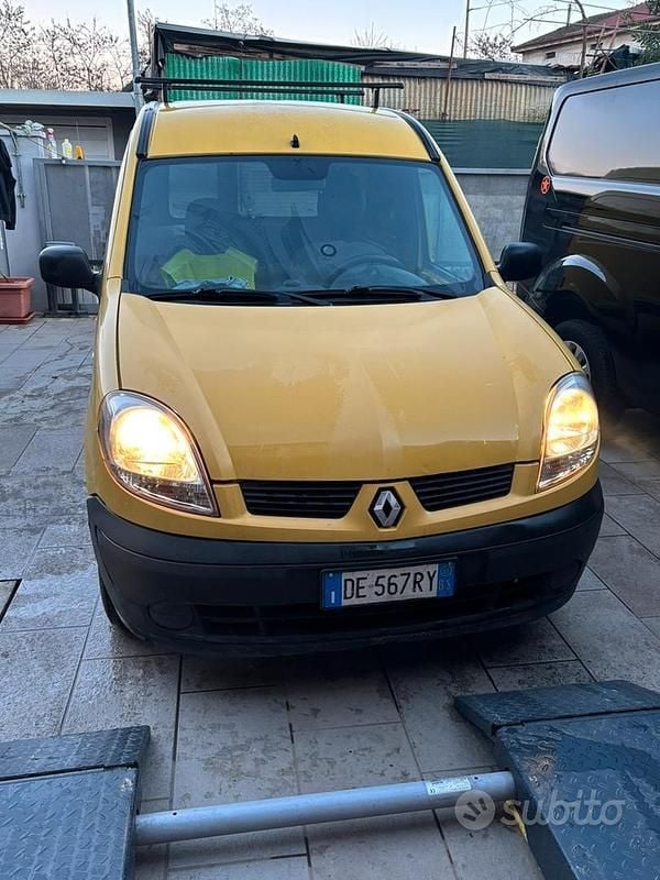 Usata Renault Kangoo 84 CV (61 kW) 2007 Giallo Berlina