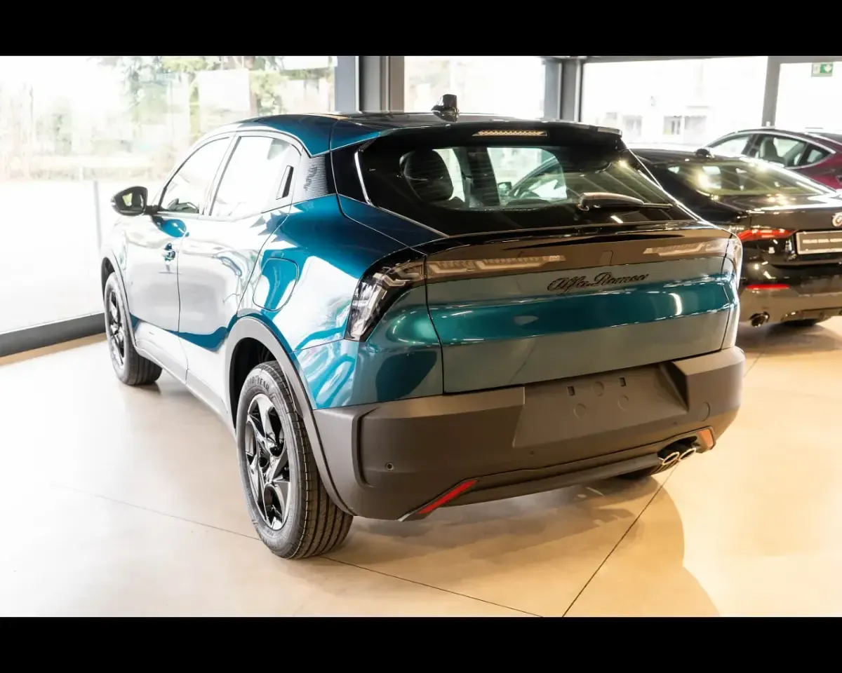 Nuova Alfa Romeo GT Junior 136 CV (100 kW) 2025 Blu zanzibar SUV