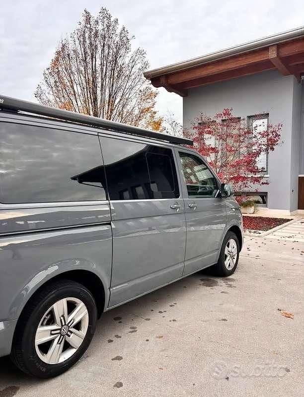 Usata VW Caravelle 150 CV (110 kW) 2021 Monovolume