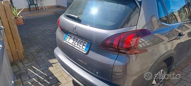 Usata Peugeot 2008 82 CV (60 kW) 2018 Grigio SUV