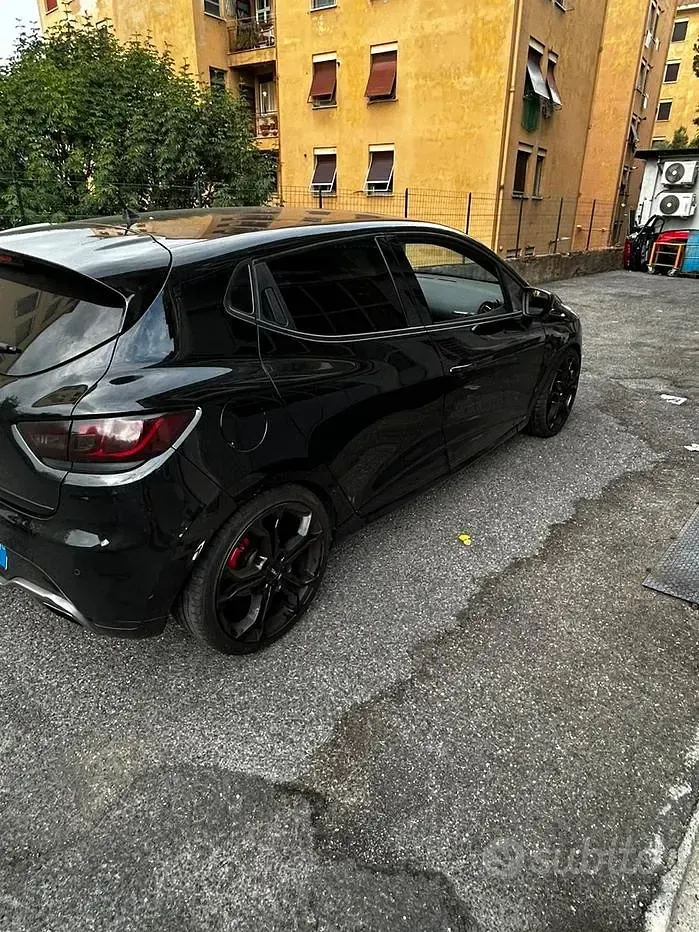 Usata Renault Clio IV R.S. 200 CV (147 kW) 2015 Nero Berlina
