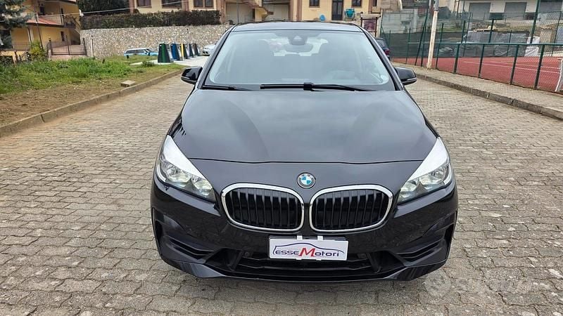 Begagnad BMW 218 Luxury Line 150 HK (110 kW) 2019 Svart Kombi