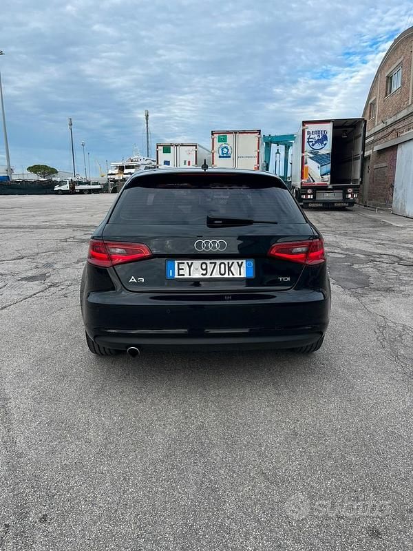 Usata Audi A3 Ambiente 110 CV (80 kW) 2015 Nero Berlina