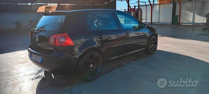 Usata VW Golf 140 CV (102 kW) 2005 Nero Coupé