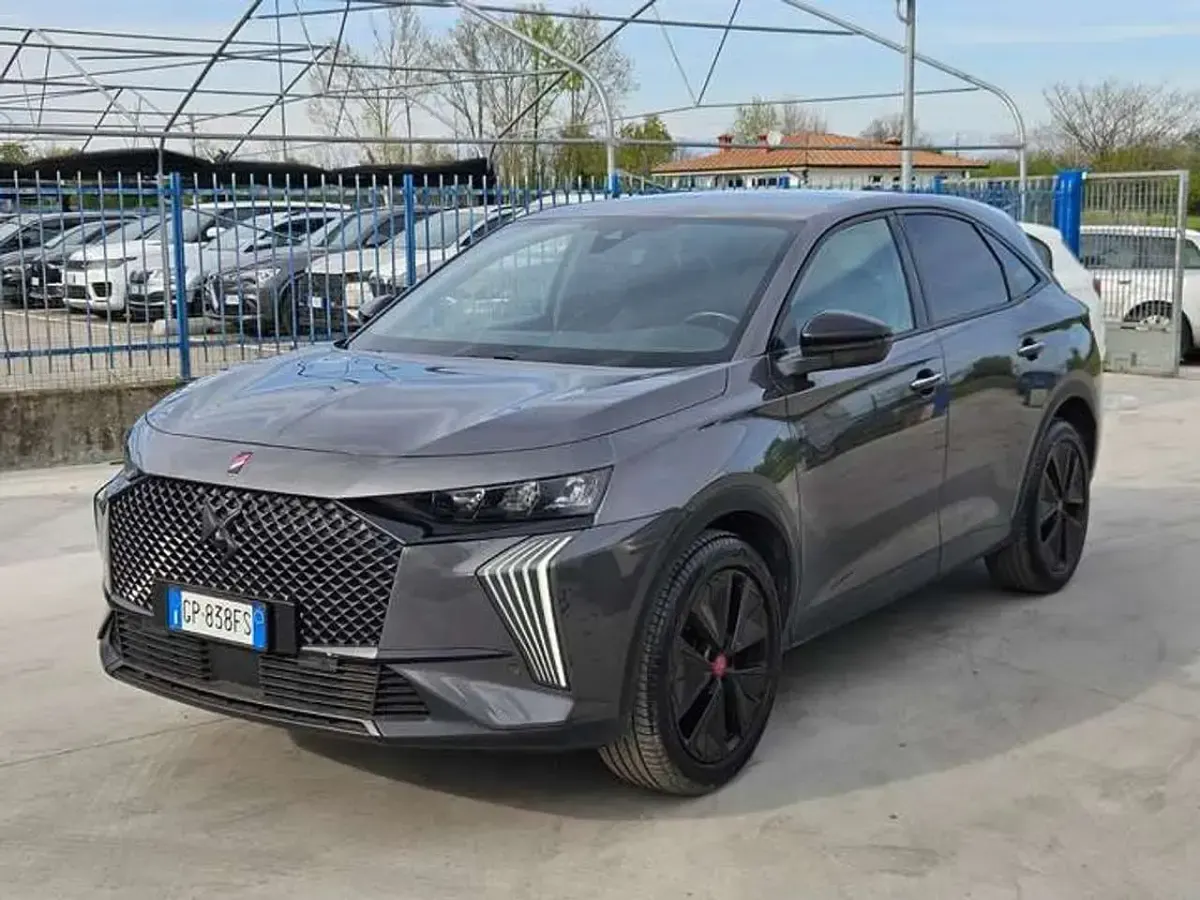 Usata DS Automobiles DS7 Crossback Performance 131 CV (96 kW) 2023 Grigio SUV