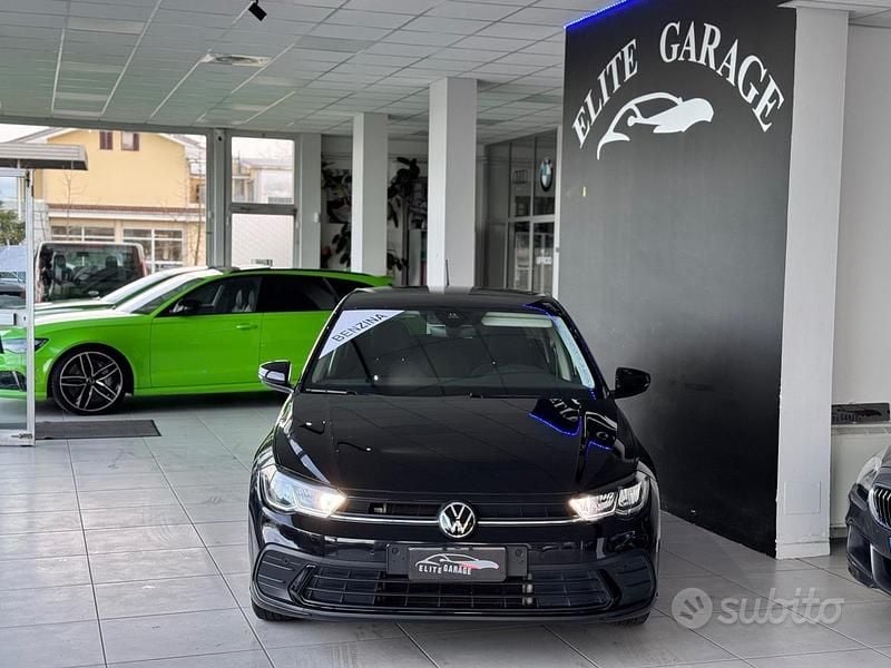 Usata VW Polo Life 95 CV (69 kW) 2022 Nero Utilitaria