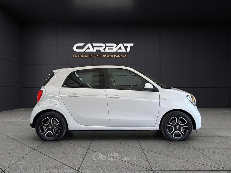 Usata Smart ForFour Passion 90 CV (66 kW) 2016 Bianco Utilitaria