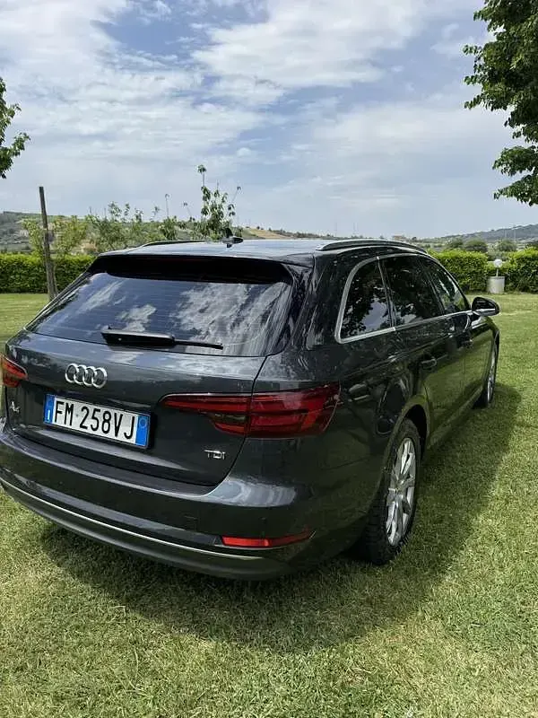Usata Audi A4 Business 122 CV (89 kW) 2018 Station wagon