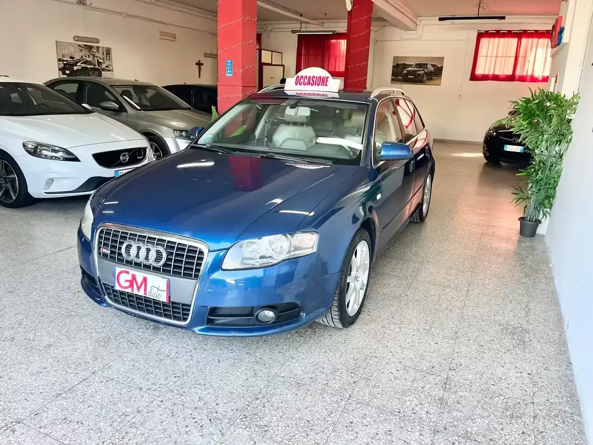 Usata Audi A4 Ambiente 140 CV (102 kW) 2006 Blu Station wagon