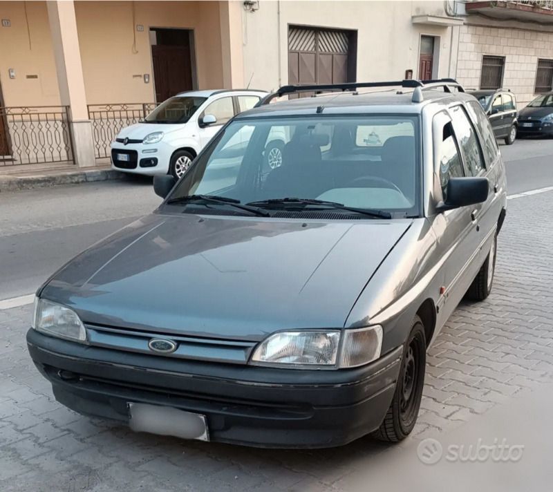 Usata Ford Escort 73 CV (53 kW) 1992 Grigio Station wagon