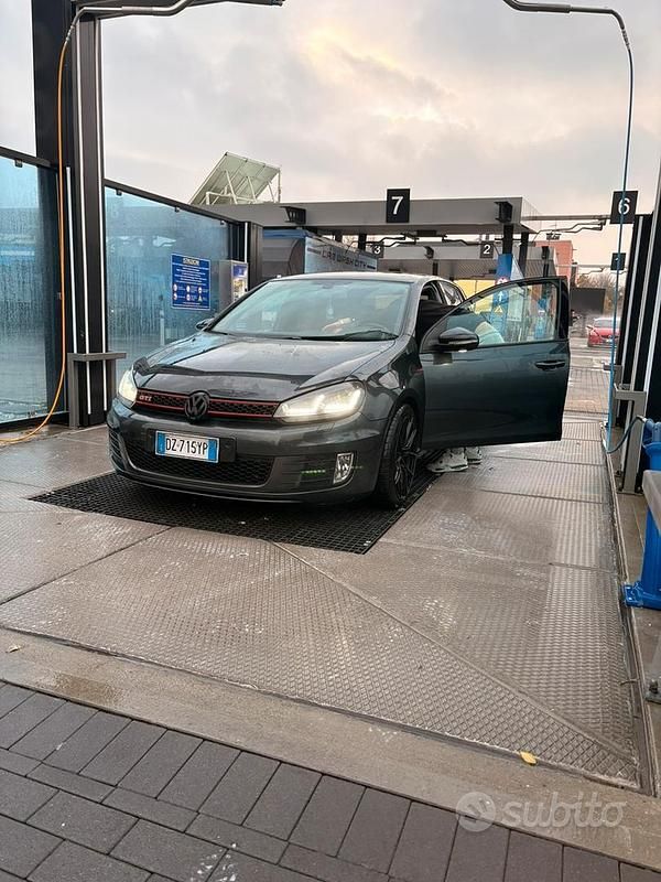 Usata VW Golf VI GTI 211 CV (155 kW) 2009 Utilitaria
