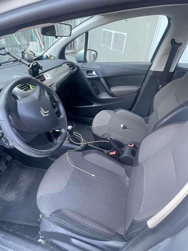 Usata 2012 Citroën C3 PureTech Tre volumi | 3880 € (Super prezzo) - Immagine 1/4