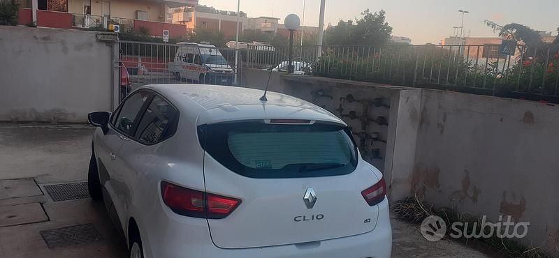 Usata Renault Clio IV 75 CV (55 kW) 2014 Bianco Berlina