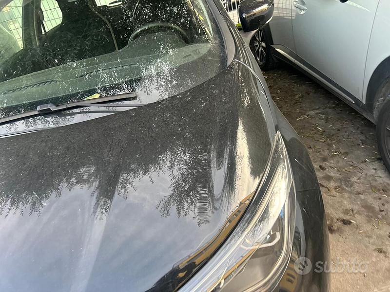 Usata Renault Zoe Life 67 kW (92 CV) 2019 Marrone Utilitaria