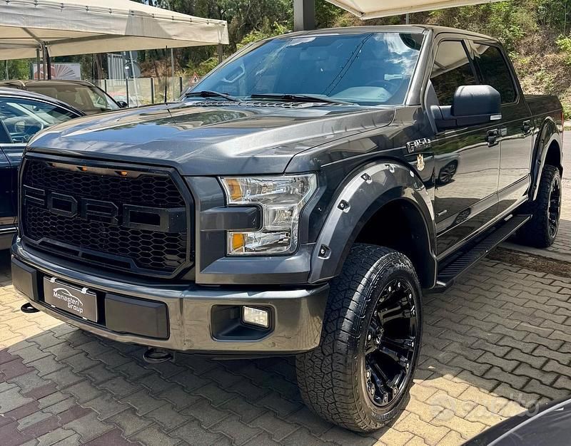 Usata Ford F-150 329 CV (241 kW) 2017 Grigio Pick-up