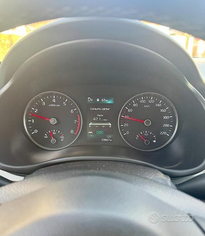Usata Kia Rio 120 CV (88 kW) 2022 Nero Berlina