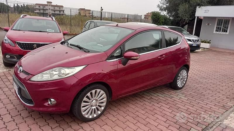 Usata Ford Fiesta 68 CV (50 kW) 2009 Bordeaux Utilitaria