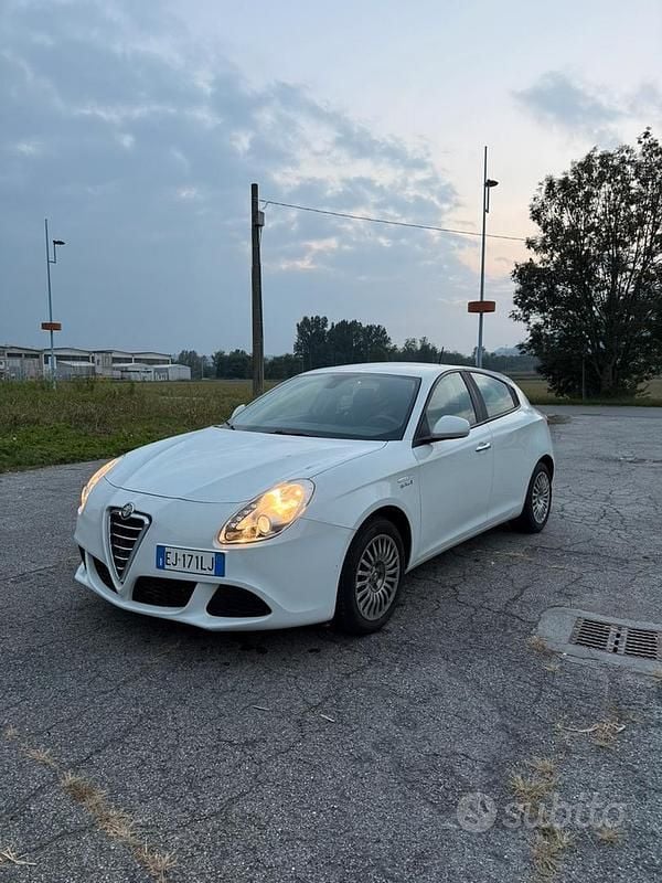 Usata Alfa Romeo Giulietta 109 CV (80 kW) 2011 Utilitaria