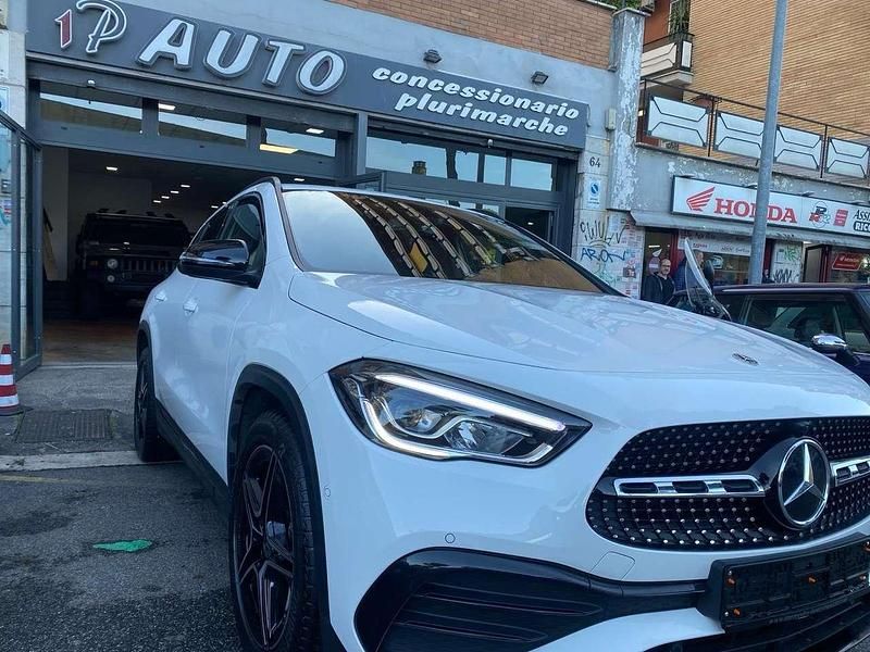 Usado Mercedes GLA200 Premium 163 CV (119 kW) 2022 Negro SUV