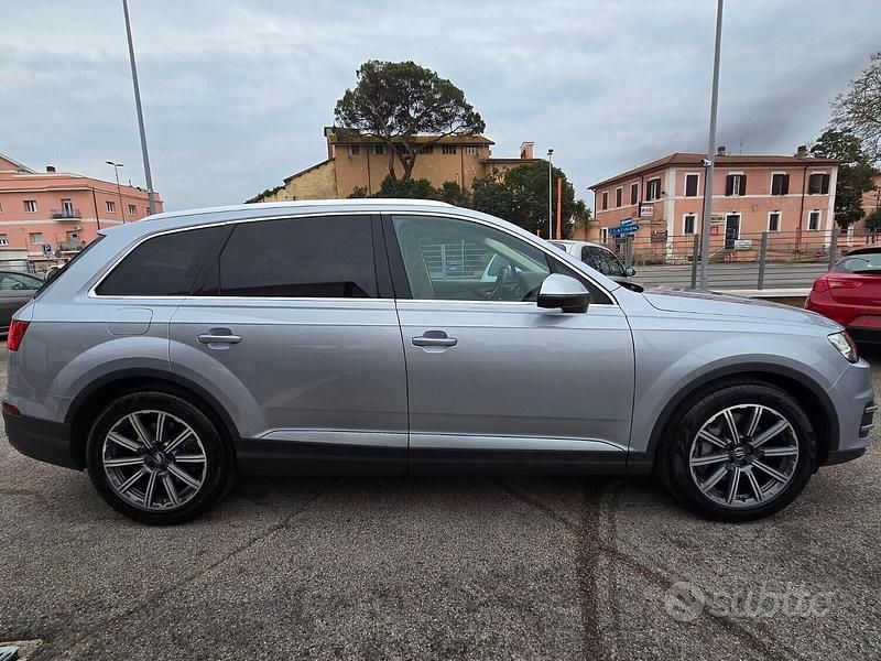 Usata Audi Q7 Business 272 CV (200 kW) 2015 Argento SUV
