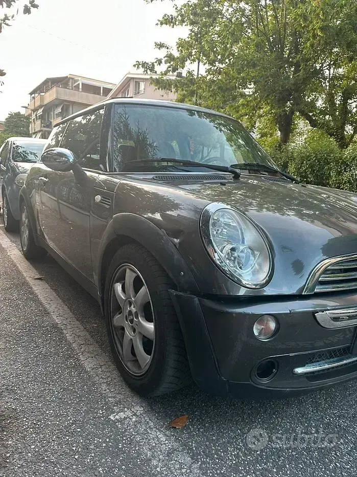Usata Mini Cooper 116 CV (85 kW) 2006 Grigio Utilitaria
