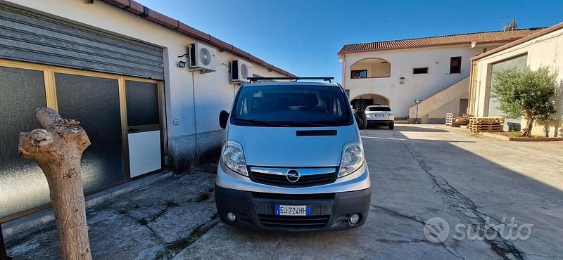 Usata 2021 Opel Vivaro Monovolume | 8000 € - Immagine 1/4