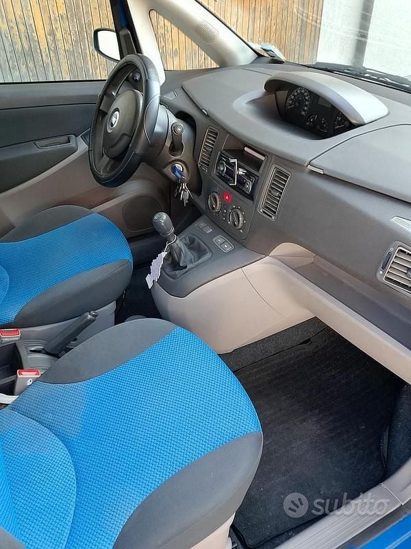 Usata Fiat Idea 80 CV (58 kW) 2005 Blu Monovolume