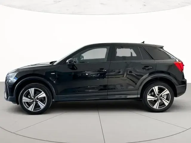 Nuova Audi Q2 S-Line 150 CV (110 kW) 2026 Nero mito metallizzato SUV