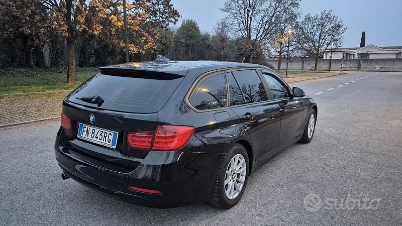 Usata BMW 320 184 CV (135 kW) 2013 Nero Station wagon