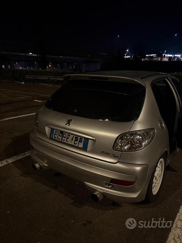 Usata Peugeot 206 60 CV (44 kW) 2011 Grigio Berlina