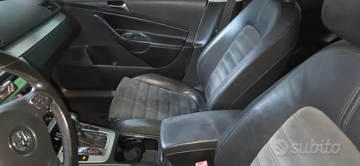 Usata VW Passat Highline 143 CV (105 kW) 2010 Grigio Station wagon