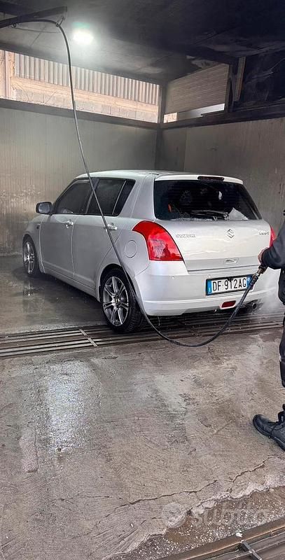 Usata Suzuki Swift 2007 Grigio Utilitaria