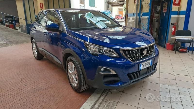 Usata Peugeot 3008 Allure 130 CV (95 kW) 2019 Blu Berlina