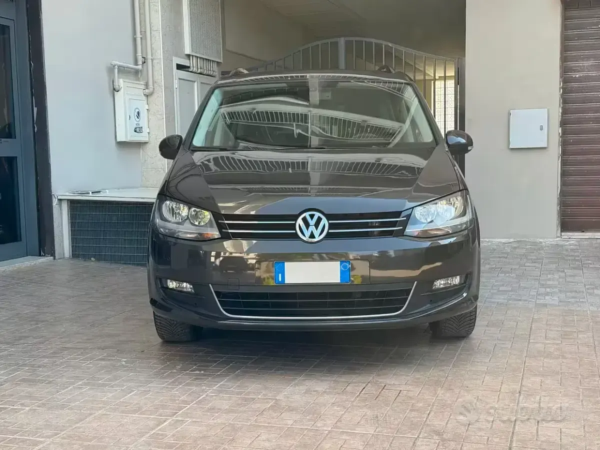 Usata VW Sharan Comfortline 140 CV (102 kW) 2014 Marrone Monovolume