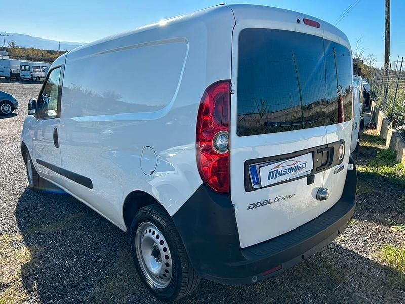 Usata Fiat Doblò Easy 95 CV (69 kW) 2021 Bianco Monovolume