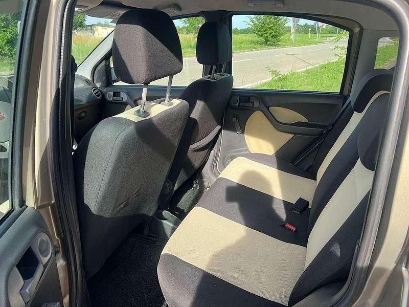 Usata 2009 Fiat Panda 4x4 Cross Due volumi | 6400 € (Buon prezzo) - Immagine 1/4