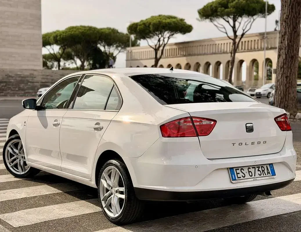 Usata Seat Toledo Style 105 CV (77 kW) 2013 Utilitaria