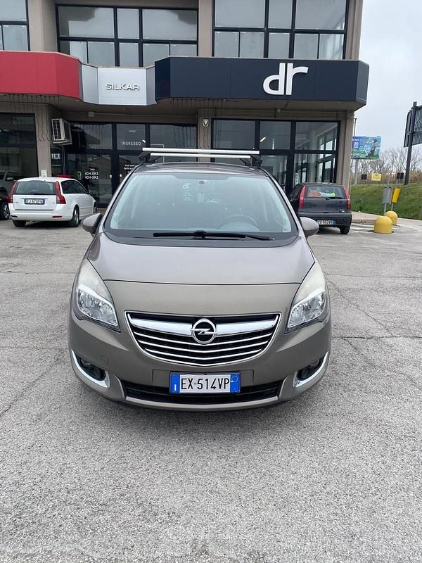 Usata Opel Meriva 120 CV (88 kW) 2014 Bronze Monovolume