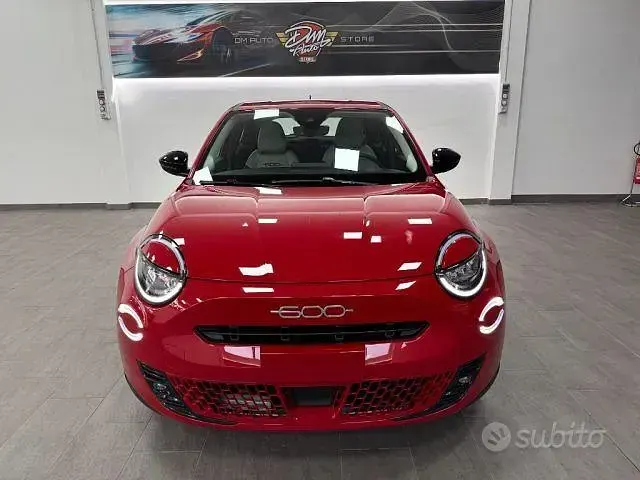Nuova Fiat 600 La Prima 145 CV (106 kW) 2025 Rosso SUV