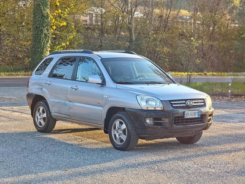 Grigio Usata 2007 Kia Sportage Active SUV | 1700 € (Buon prezzo) - Immagine 1/4